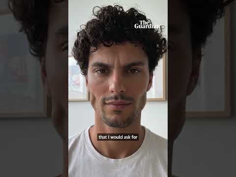 Why are plastic surgeons being asked to create 'AI face'